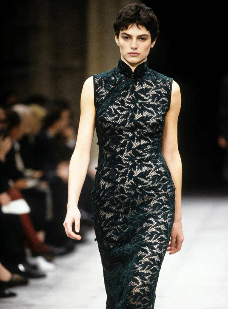 Hand-Stitched Emerald Green Vine Lace Qipao
